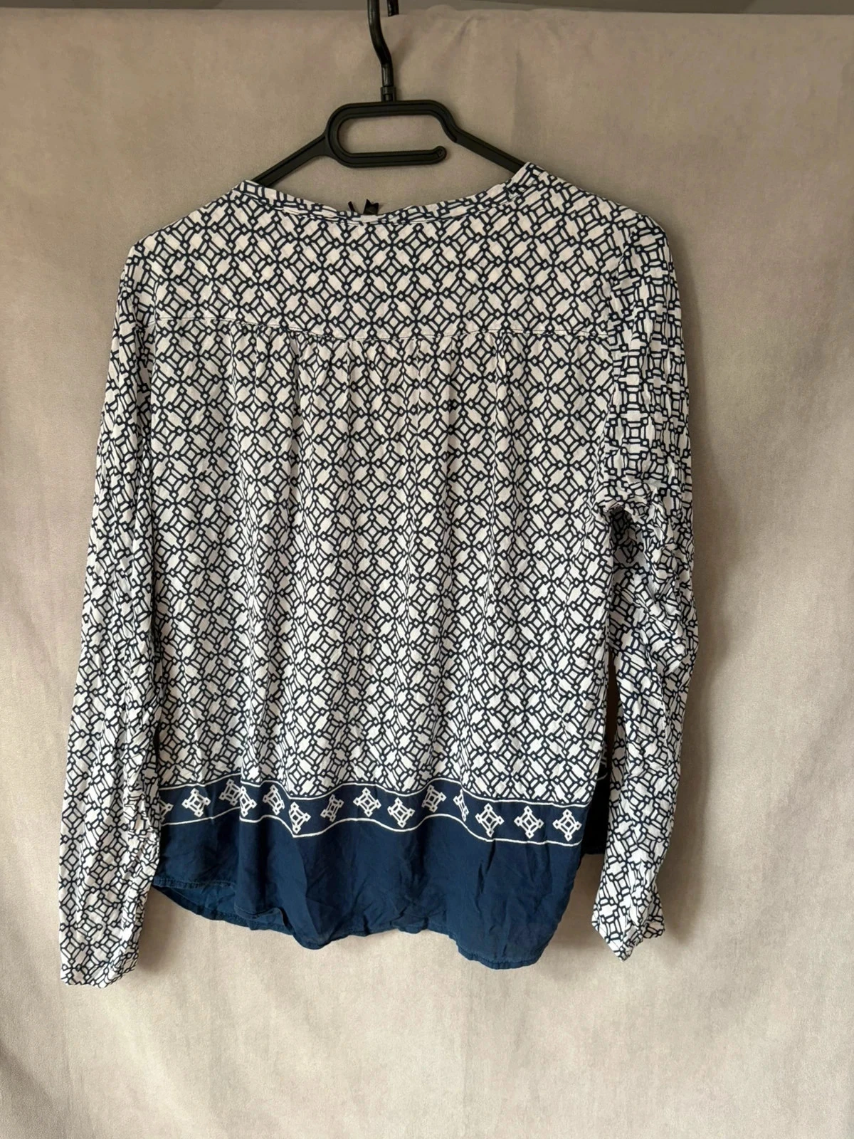 Linda blusa con estampado talla 38 – photo 3